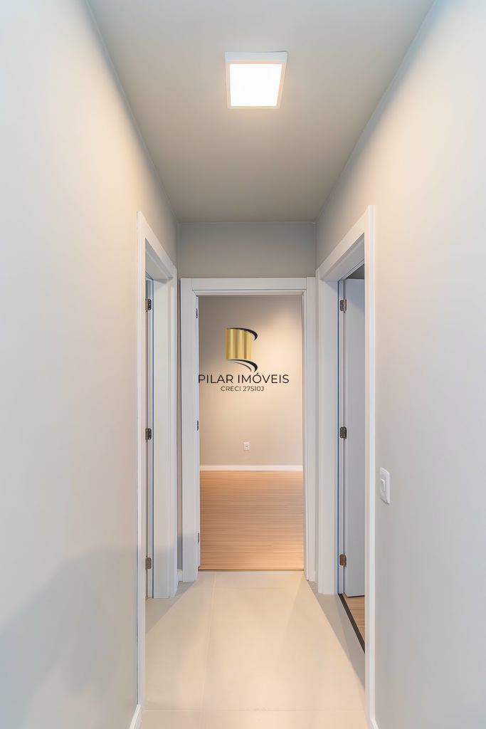 Apartamento 2 dormitórios no bairro Vila Ipiranga