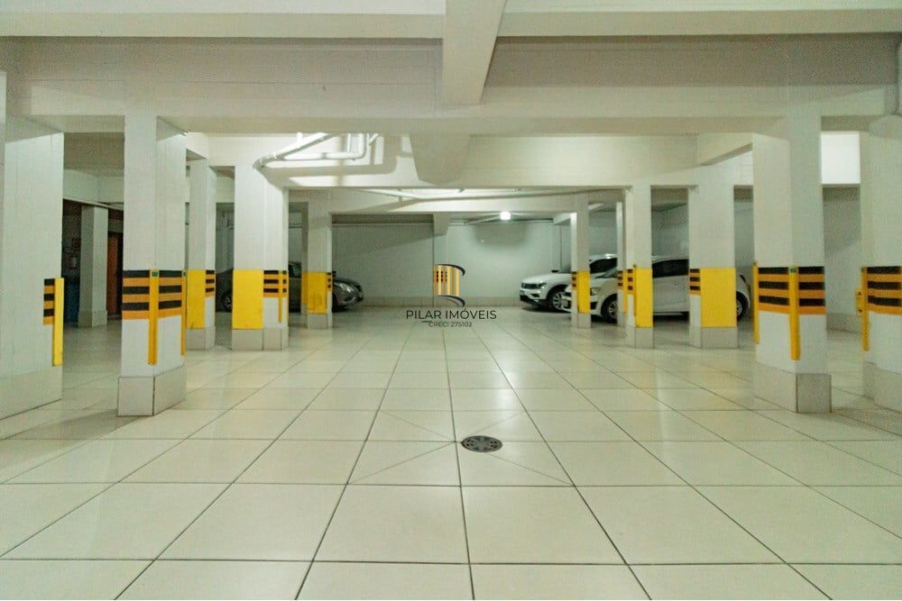 Cobertura 4 dormitórios no bairro Passo da Areia