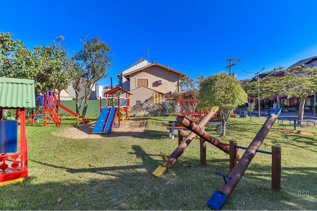 Casa de Condomínio 3 dormitórios no bairro Ipanema