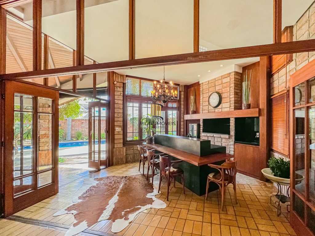 Casa 4 dormitórios no bairro Chácara das Pedras
