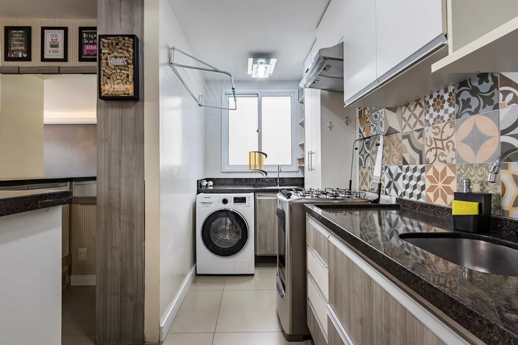 Apartamento 2 dormitórios no bairro Vila Ipiranga