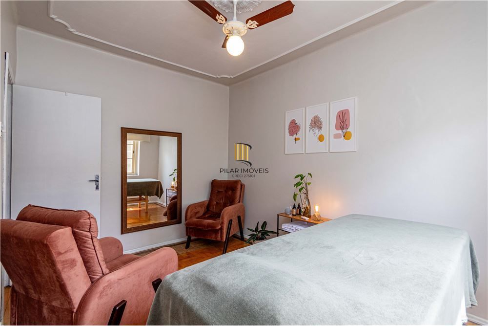 Casa 4 dormitórios no bairro Petrópolis