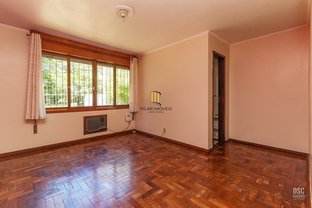 Casa 7 dormitórios no bairro Vila Ipiranga