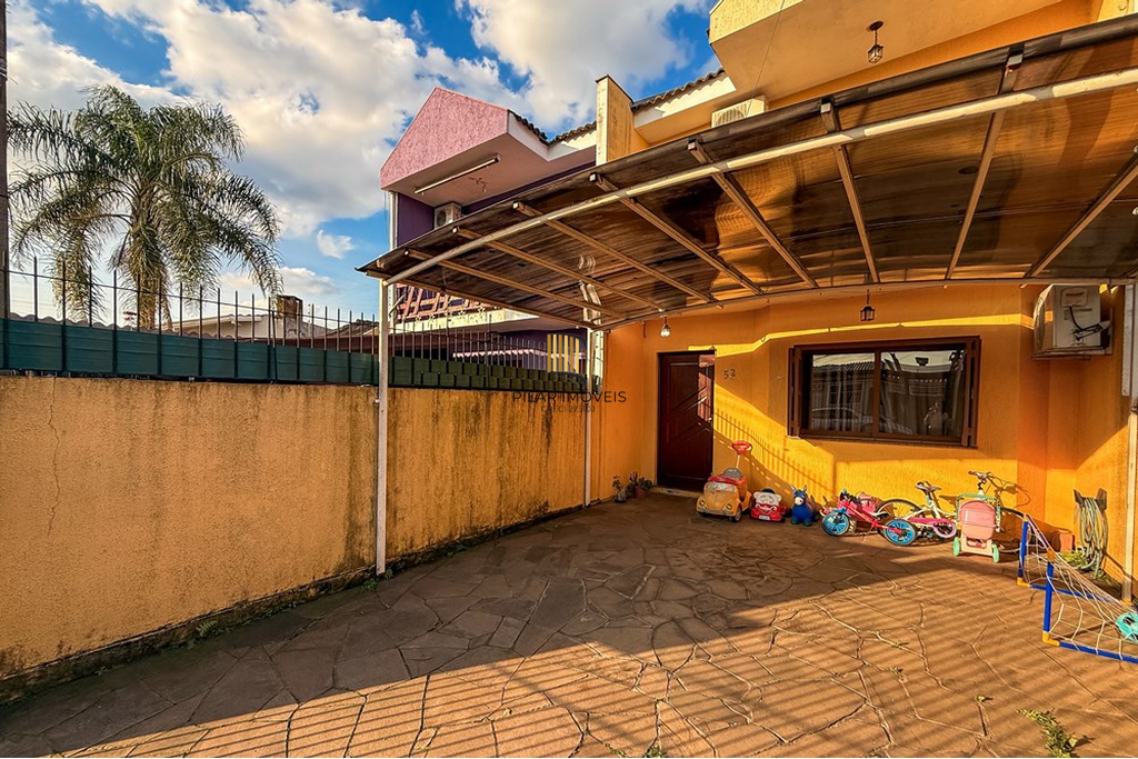 Casa 3 dormitórios no bairro Niterói