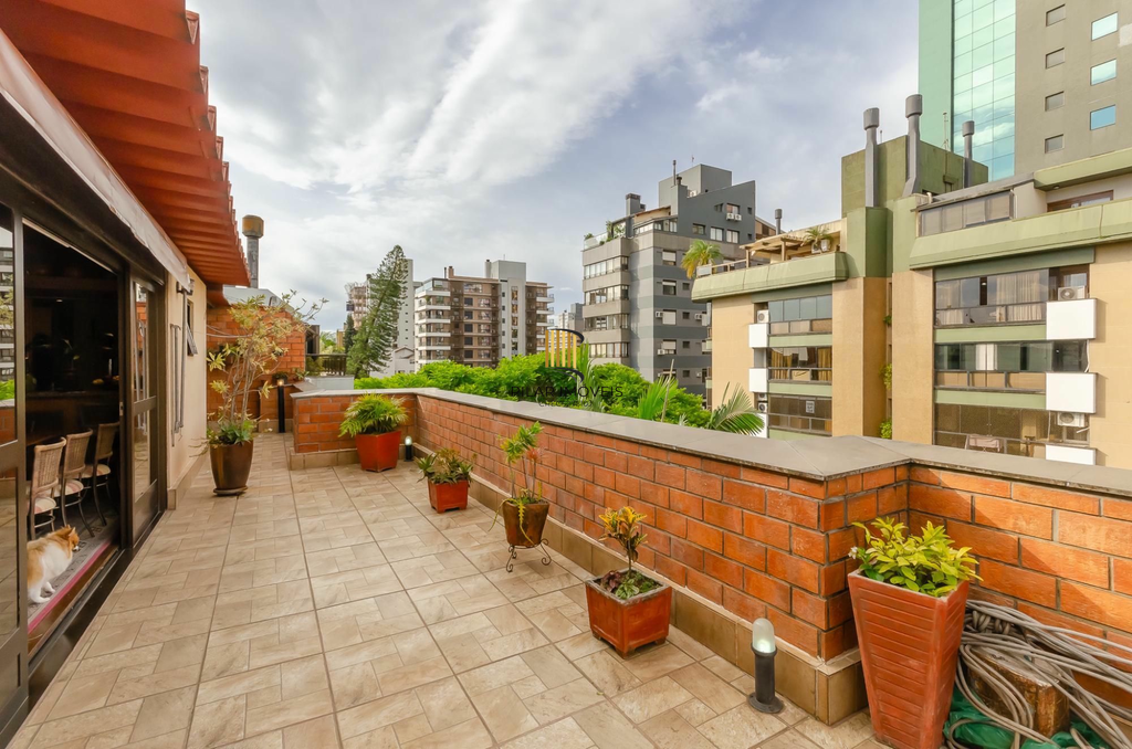 Cobertura 3 dormitórios no bairro Petrópolis