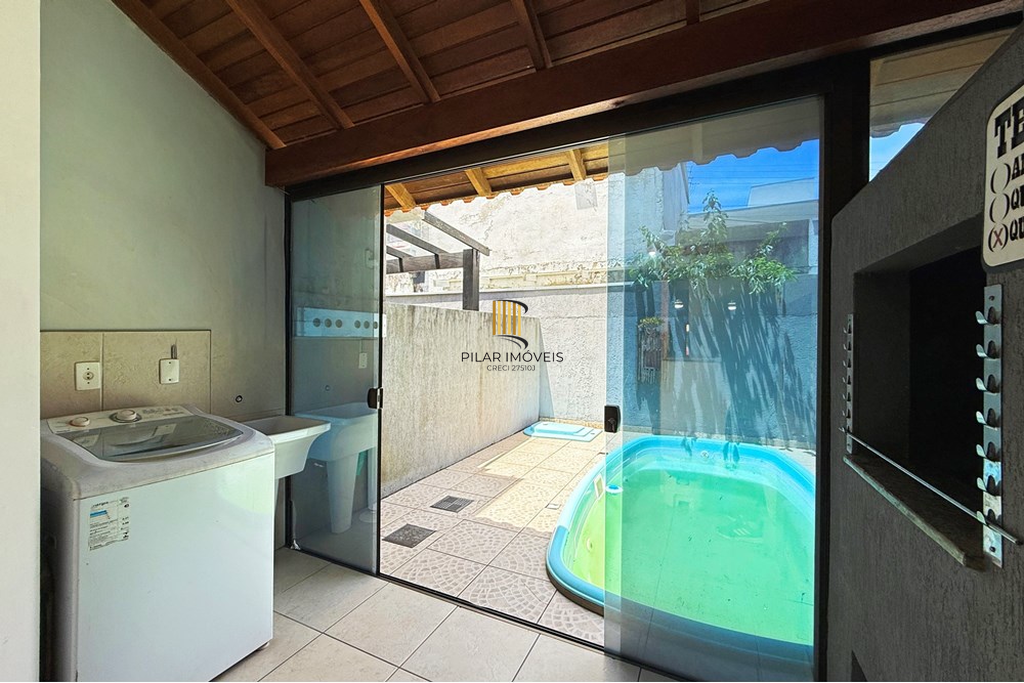 Casa de Condomínio 3 dormitórios no bairro Ipanema