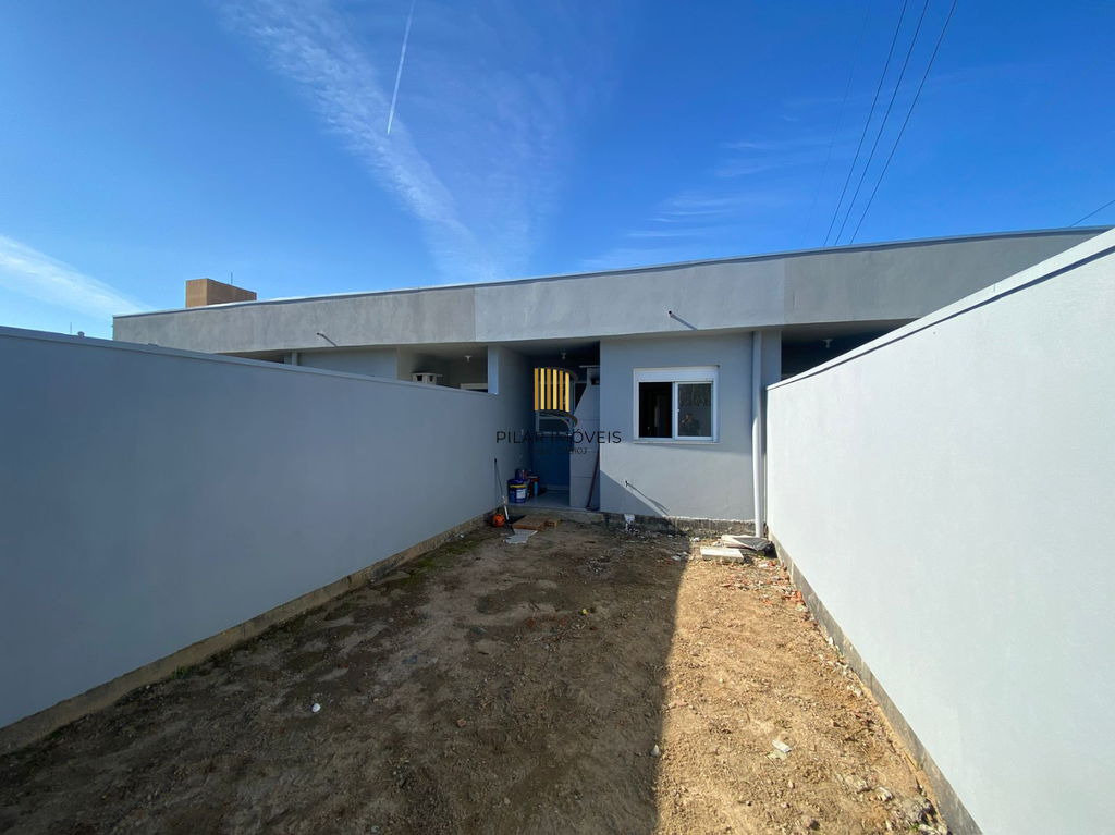 Casa 2 dormitórios no bairro Restinga