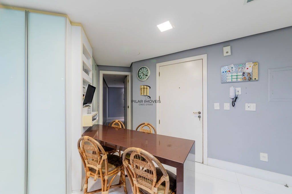 Apartamento 4 dormitórios no bairro Petrópolis
