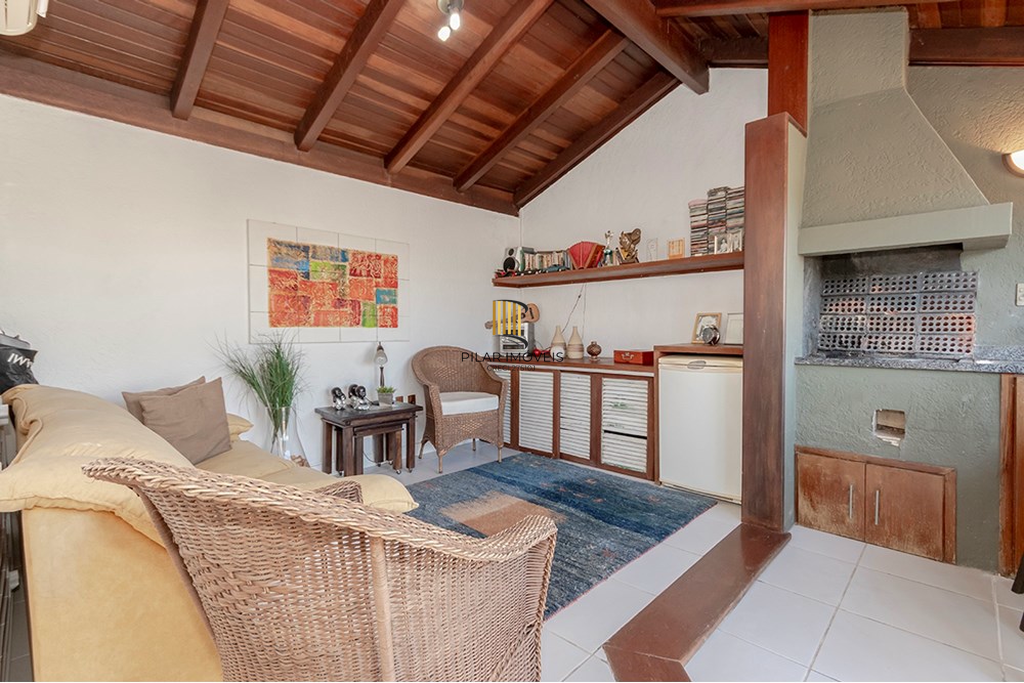 Casa de Condomínio 3 dormitórios no bairro Ipanema