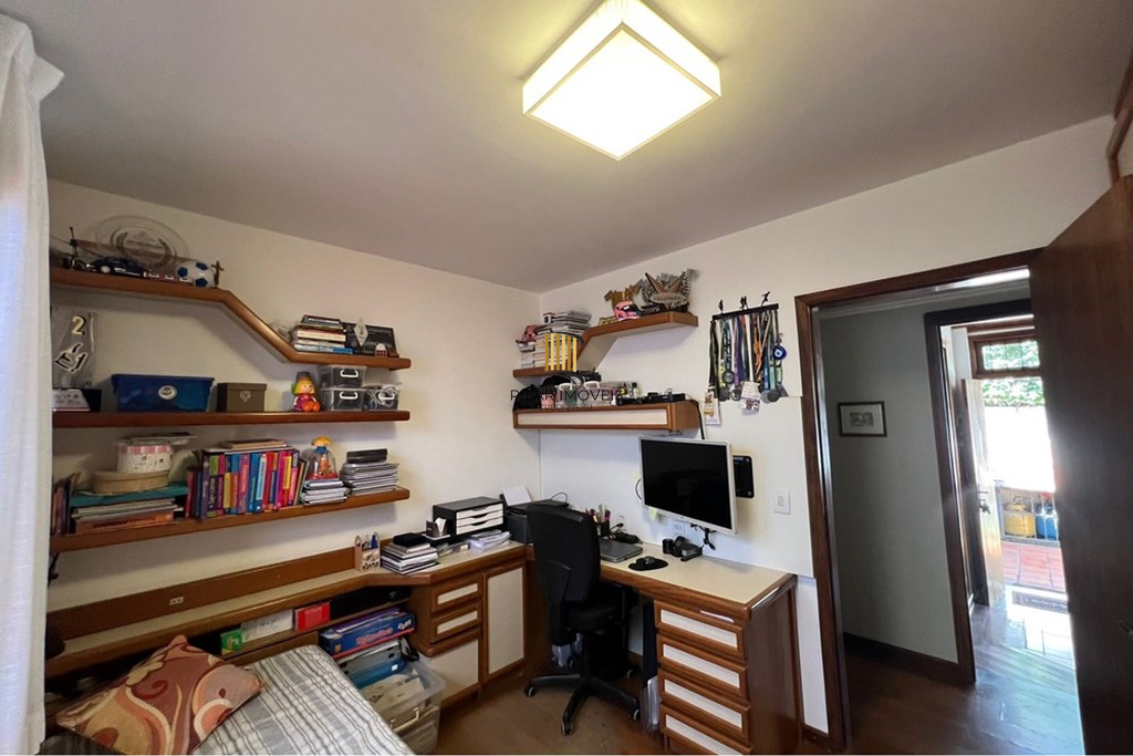 Casa 3 dormitórios no bairro Santana