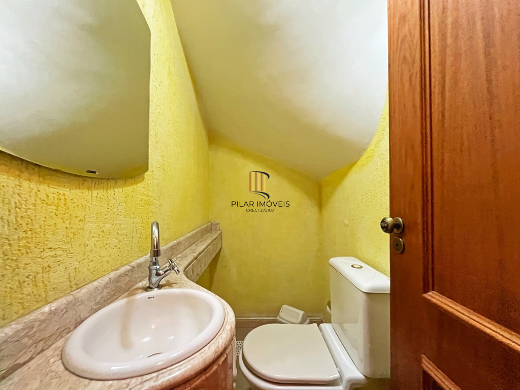 Casa 3 dormitórios no bairro Santana