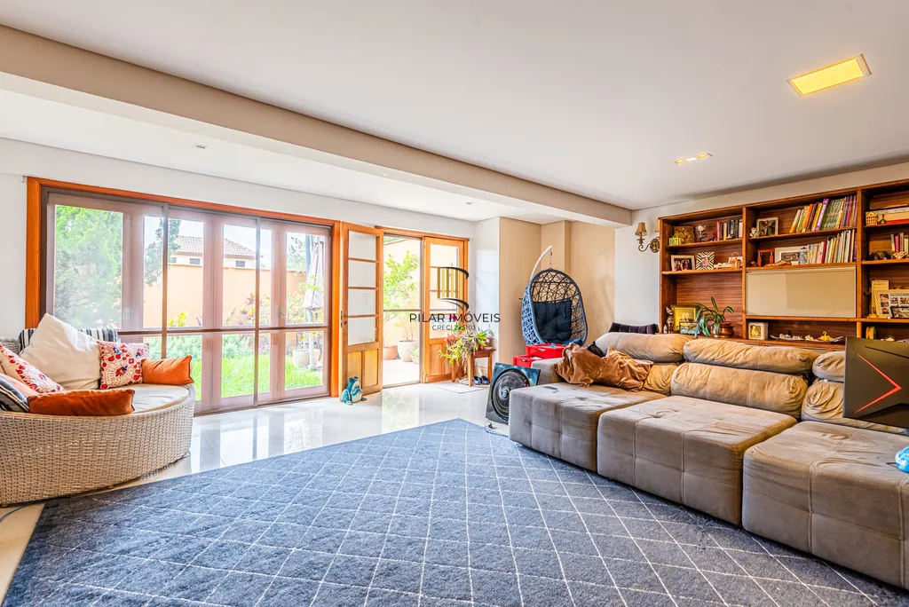 Casa de Condomínio 4 dormitórios no bairro Três Figueiras