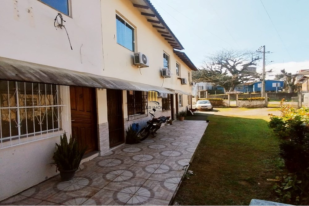 Casa 2 dormitórios no bairro Viamópolis