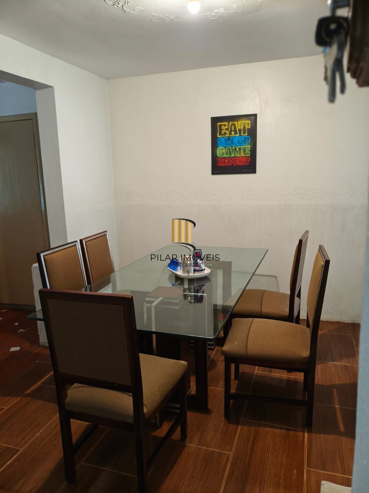 Casa com 80 m2 de área construída, 03 dorm, sala estar/jantar, cozinha, pátio