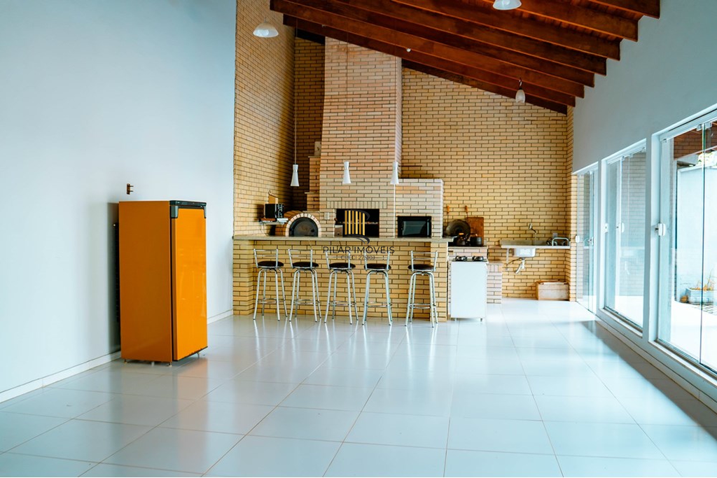 Casa 4 dormitórios no bairro Cecília