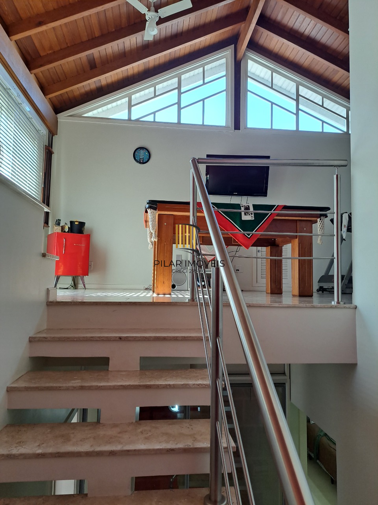 Casa 4 dormitórios no bairro Cristal