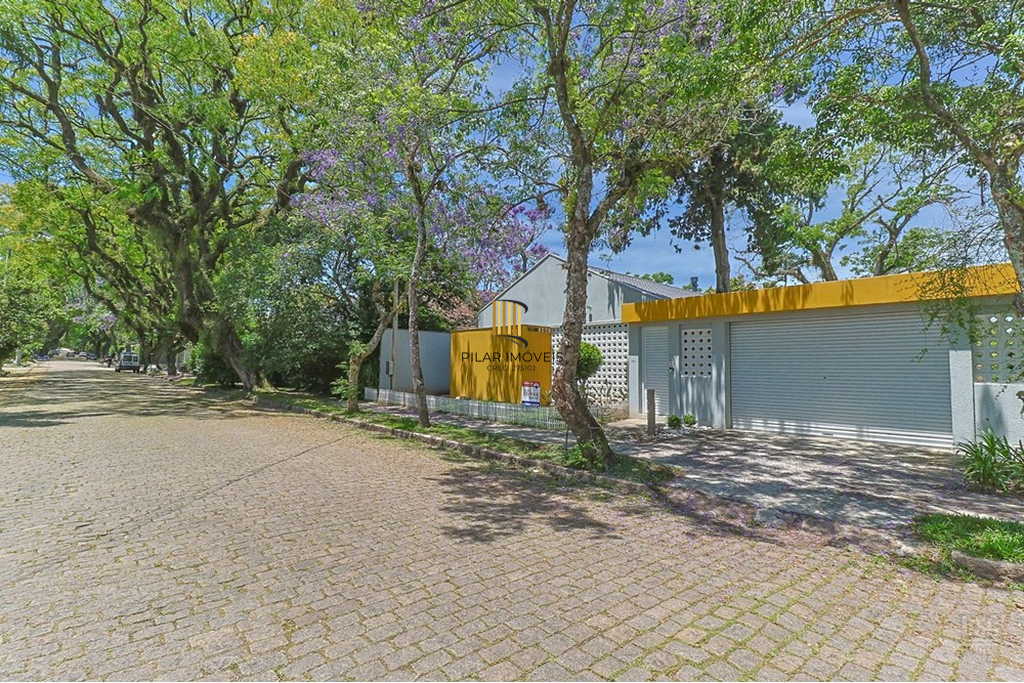 Casa 3 dormitórios no bairro Ipanema