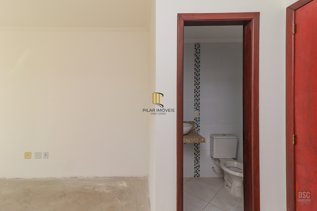 Casa 3 dormitórios no bairro Hípica