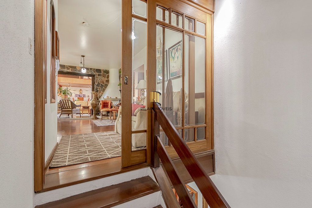 Casa 4 dormitórios no bairro Passo da Areia