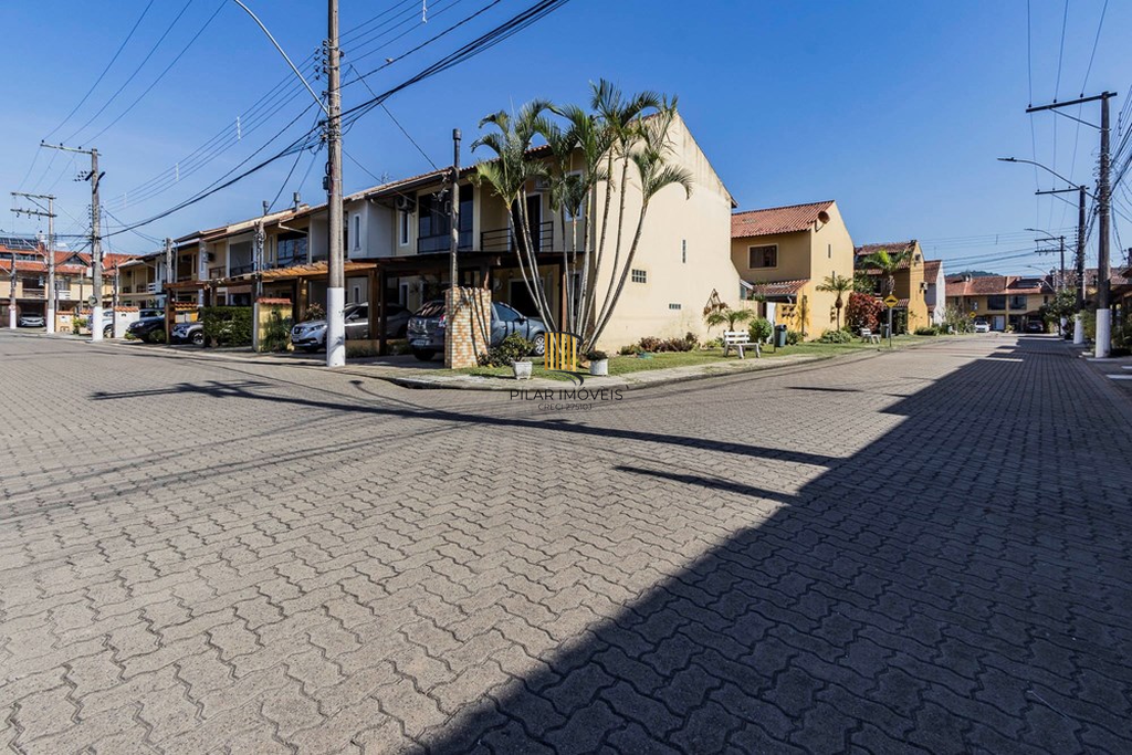 Casa de Condomínio 2 dormitórios no bairro Hípica