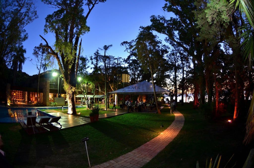 Casa de Condomínio 4 dormitórios no bairro Ipanema