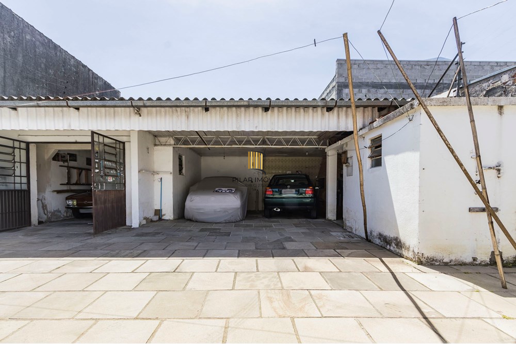 Casa 4 dormitórios no bairro Sarandi