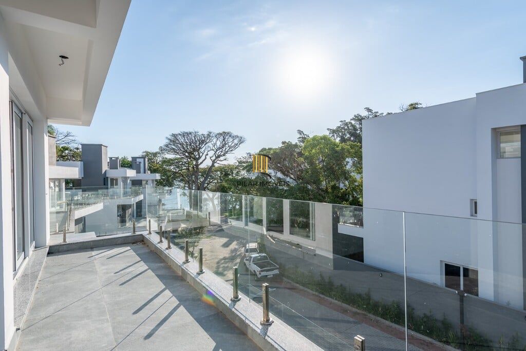 Casa de Condomínio 3 dormitórios no bairro Ipanema