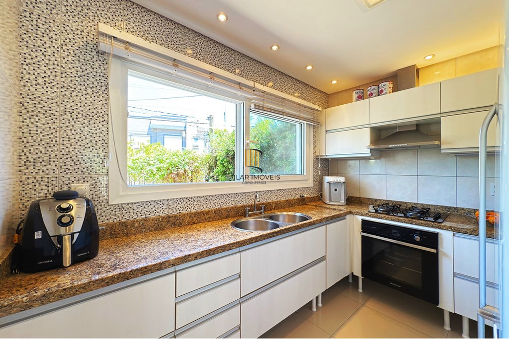 Casa 1 dormitório no bairro Hípica