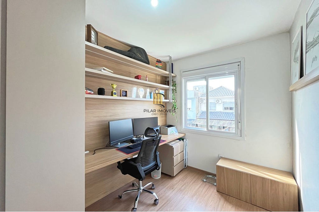 Casa 3 dormitórios no bairro Hípica