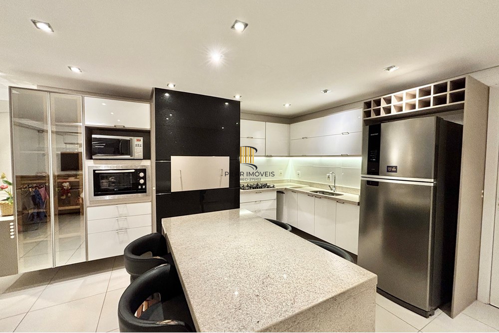 Casa 3 dormitórios no bairro Moinhos de Vento