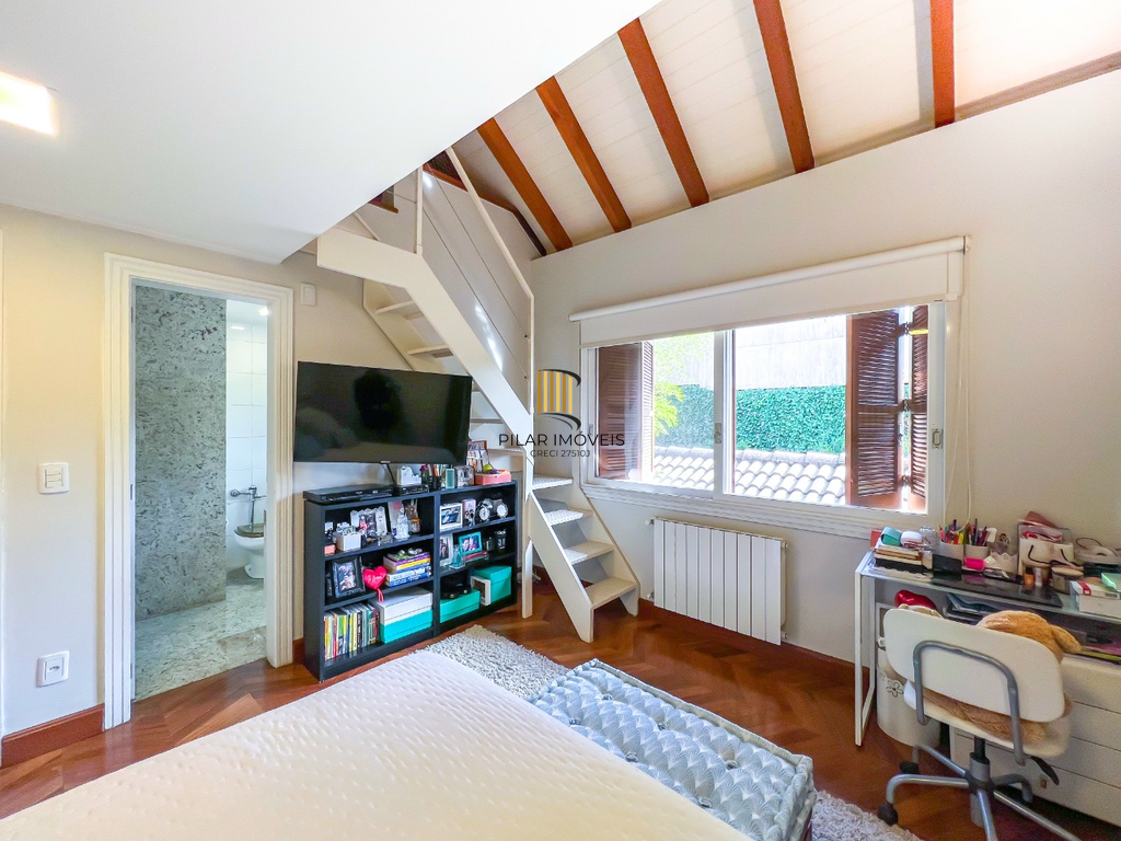 Casa de Condomínio 4 dormitórios no bairro Três Figueiras