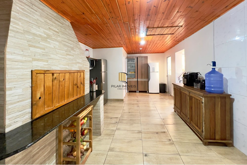 Casa 3 dormitórios no bairro Olaria