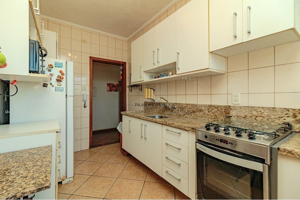 Apartamento 3 dormitórios no bairro Azenha