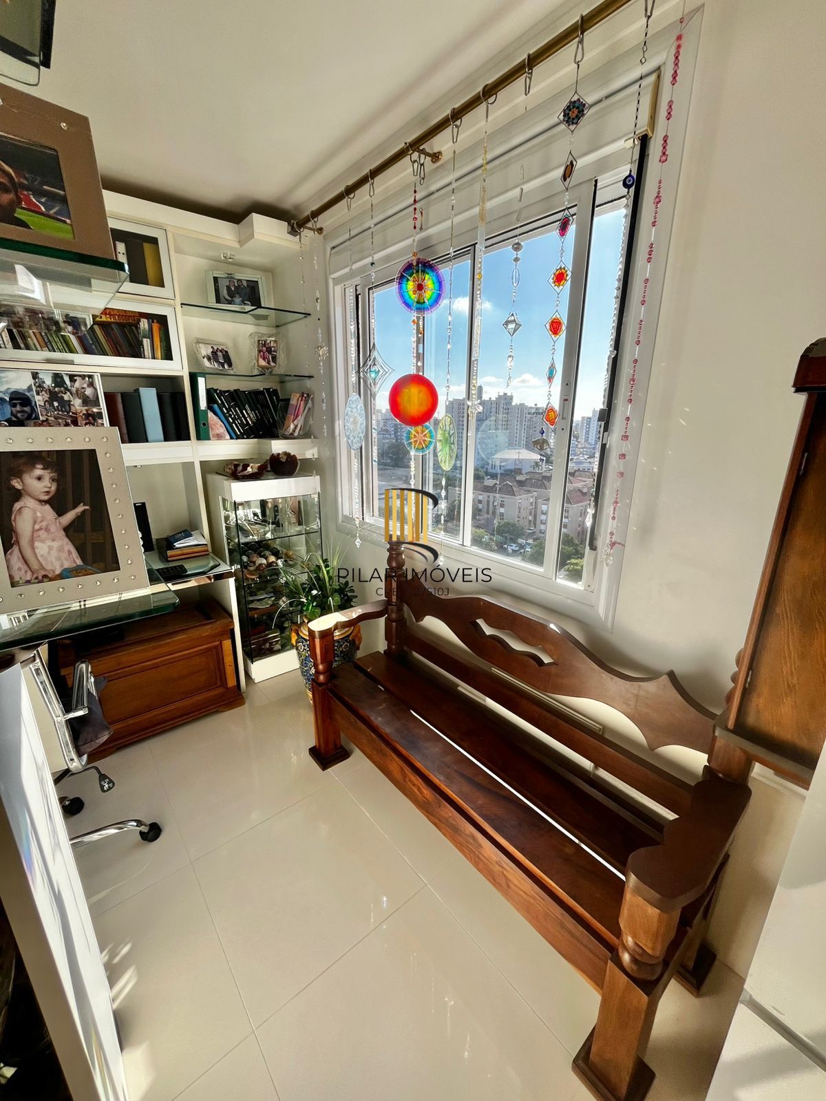 Lindo apto no Jardim Europa, 10º andar, sol e vista, mobiliado, 02 vagas fixas