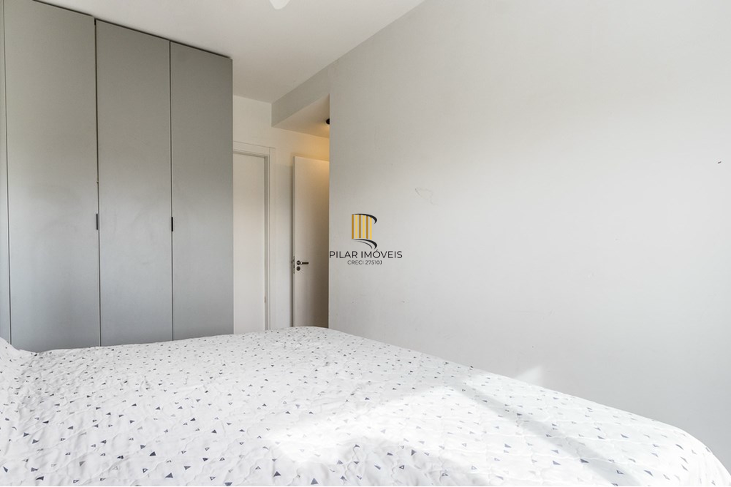 Apartamento 2 dormitórios no bairro Azenha