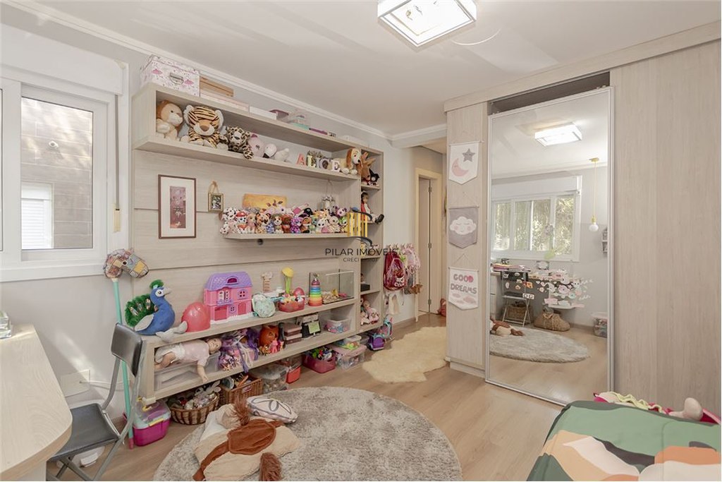 Casa 4 dormitórios no bairro Vila Assunção