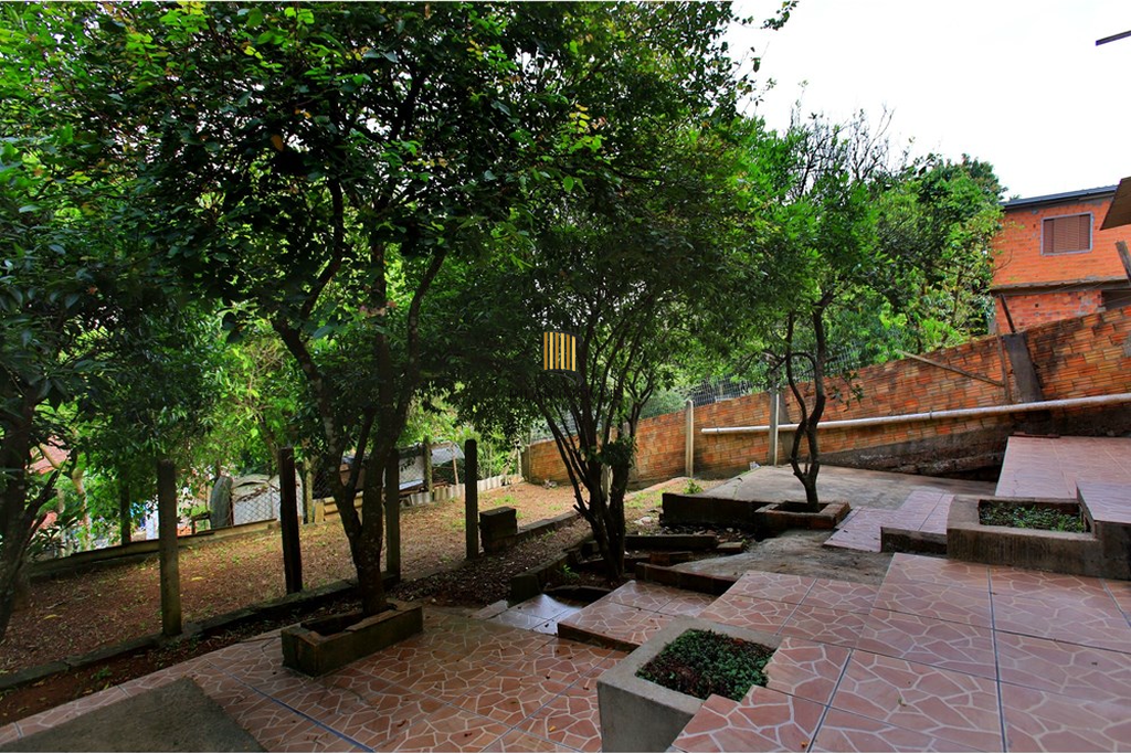 Casa 3 dormitórios no bairro Tarumã