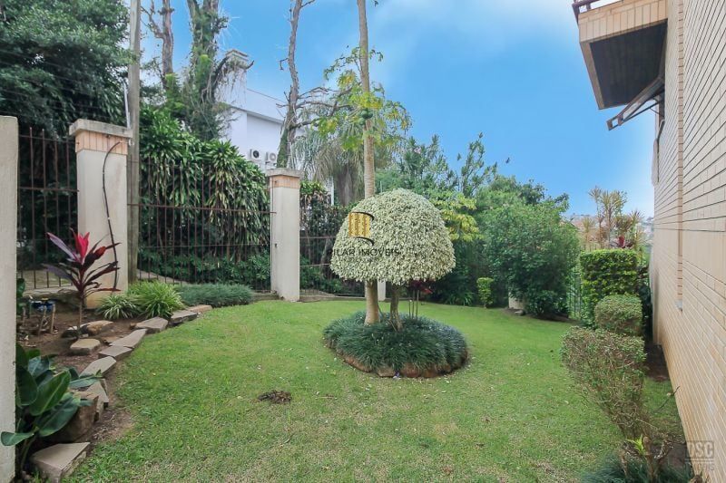 Casa 3 dormitórios no bairro Ipanema