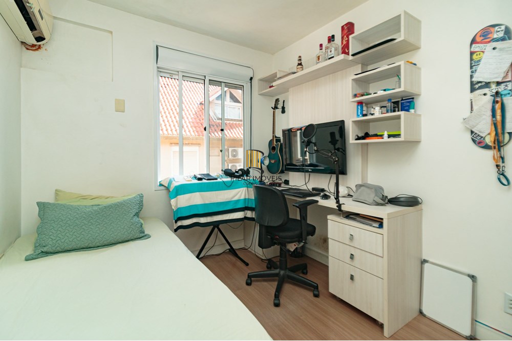 Casa de Condomínio 4 dormitórios no bairro Sarandi