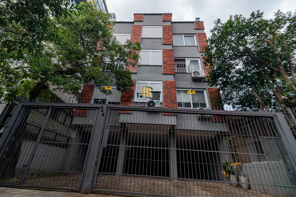 Apartamento 3 dormitórios no bairro Menino Deus