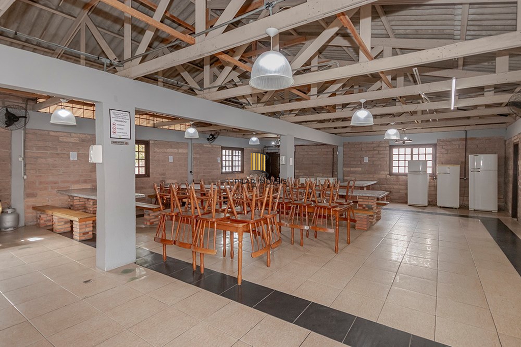 Apartamento 2 dormitórios no bairro Cavalhada