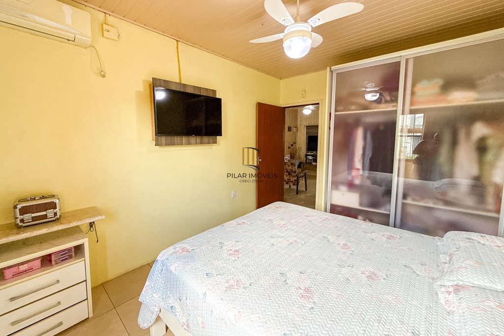 Casa 3 dormitórios no bairro Igara