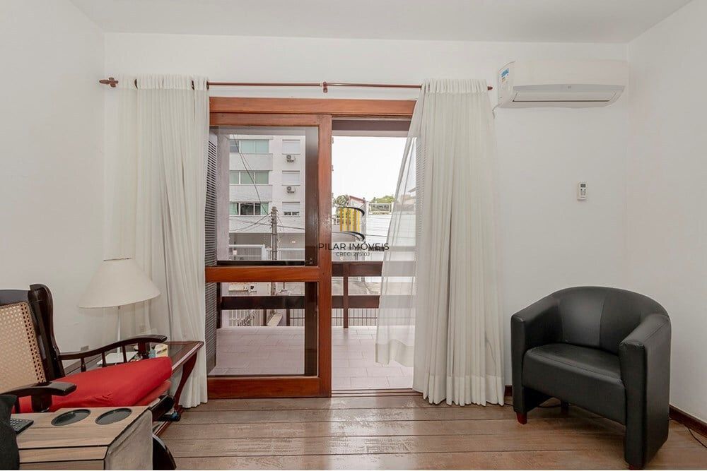 Casa 4 dormitórios no bairro Jardim Itu