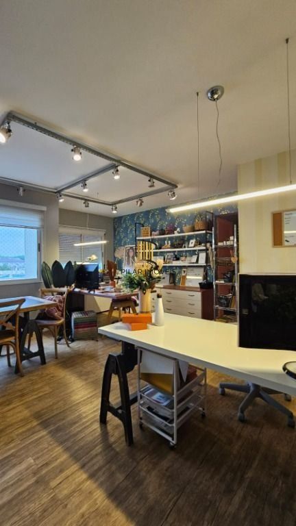 Apartamento 2 dormitórios no bairro Vila Ipiranga