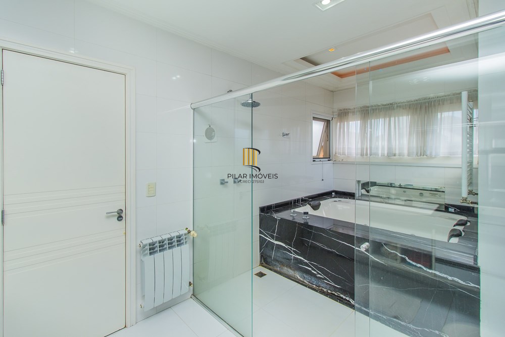 Casa 4 dormitórios no bairro Igara