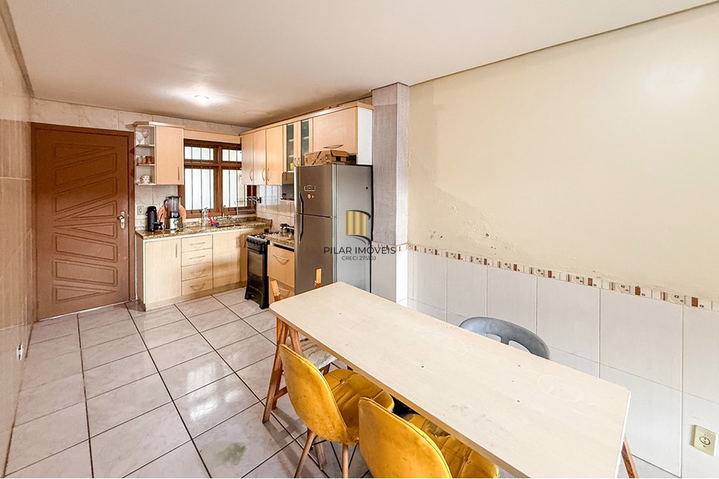 Casa 3 dormitórios no bairro Niterói