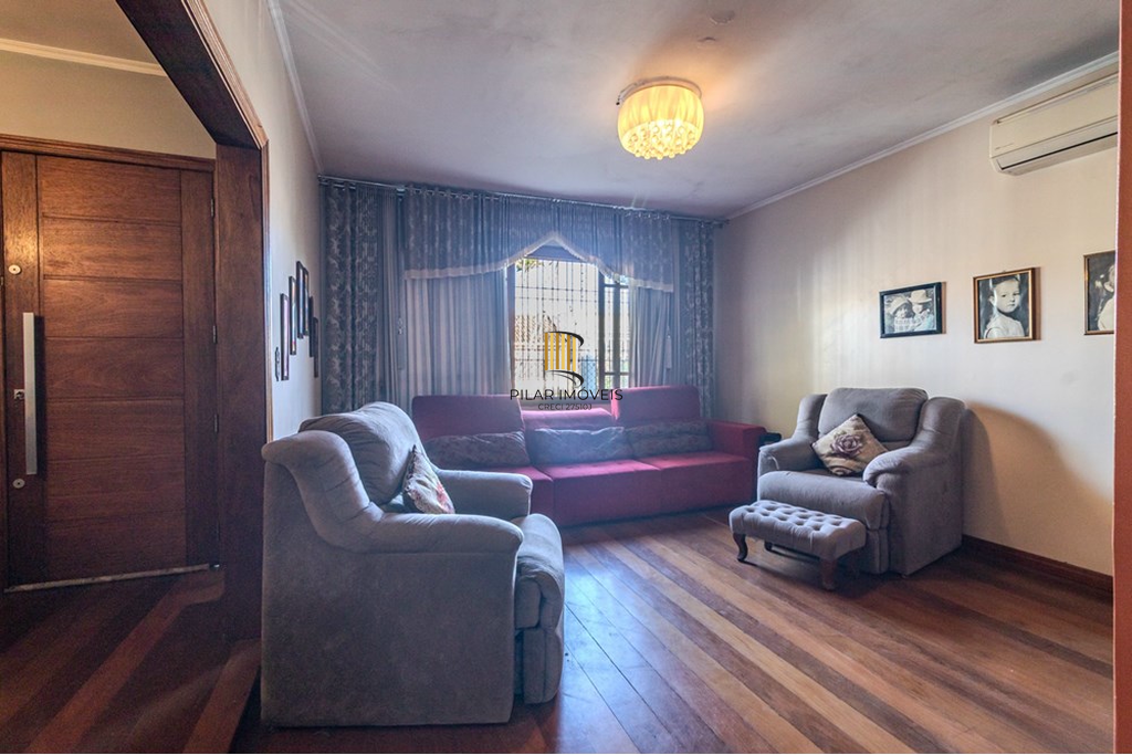 Casa 3 dormitórios no bairro Sarandi