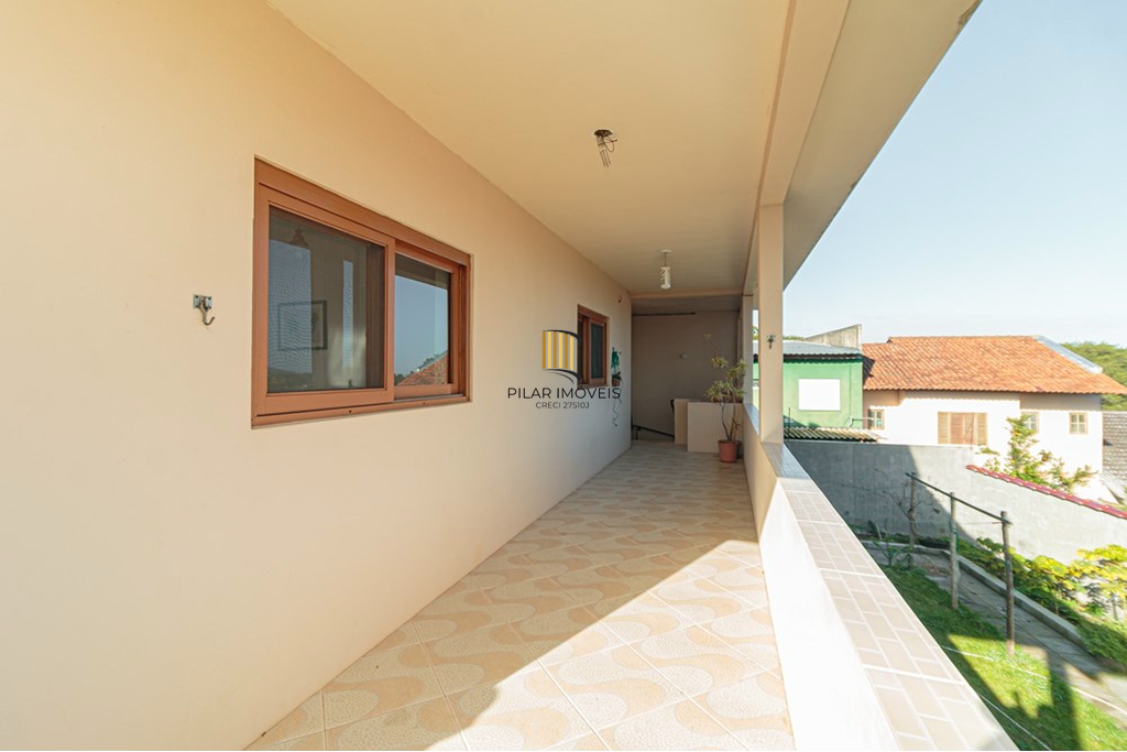 Casa 2 dormitórios no bairro Lomba do Pinheiro