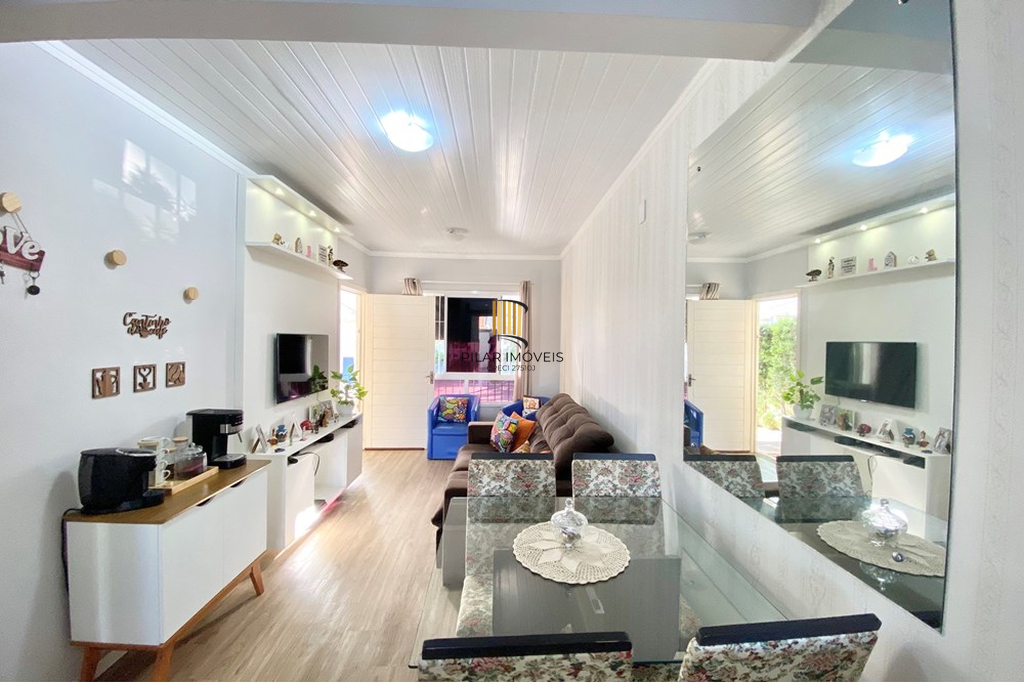 Casa de Condomínio 2 dormitórios no bairro Olaria