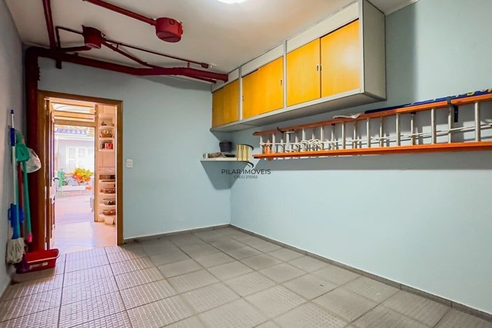 Casa 4 dormitórios no bairro Santa Maria Goretti
